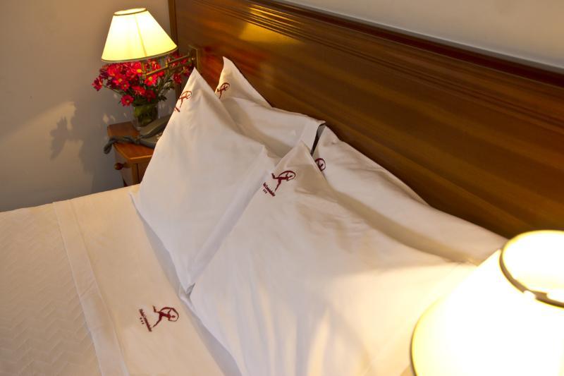 Hotel Comendador Бомбаррал Экстерьер фото